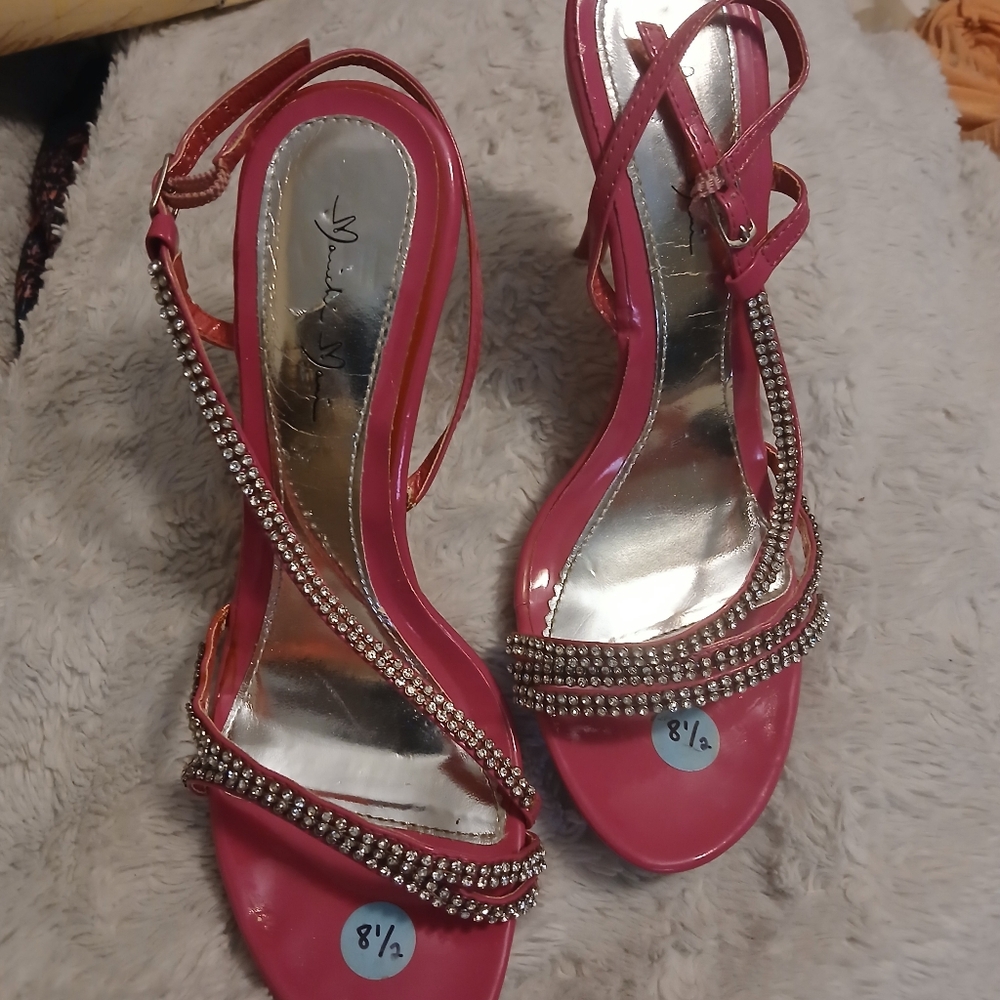 Pink Patent Leather Heels with Pointed Toe